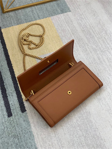 Gu.cci Diana Chain Wallet Brown Leather 658243