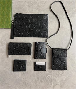 Gu.cci GG Passport Case With Interlocking G Black Leather 724562