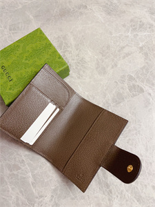 Gu.cci Ophidia Passport Case GG Supreme Canvas 598914