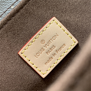 L.V Pochette  Métis  Monogram Canvas M44875