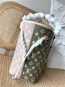 L.V Neverful MM Monogram Empreinte Green/Beige M46102