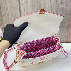 L.V Pochette  Métis  Bag Canvas Hot Pink M23055