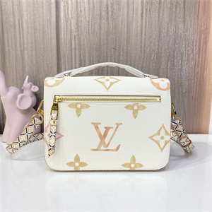 L.V Pochette Métis Bag Canvas Beige M23055