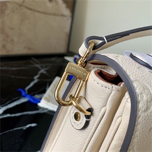 L.V Pochette  Métis  Monogram Empreinte Cream M41487