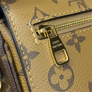 L.V Pochette  Métis  East West Monogram and Reverse Mongoram Canvas M46279