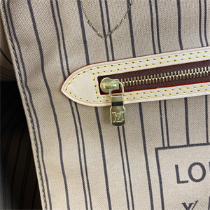 L.V Neverful GM Monogram Canvas Inside Beige M40990