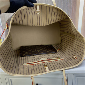 L.V Neverful GM Monogram Canvas Inside Beige M40990