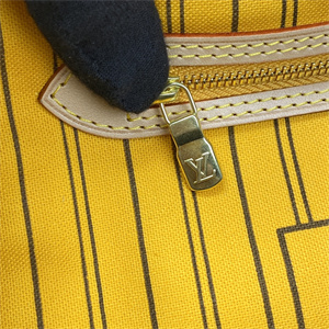 L.V Neverful GM Monogram Canvas Inside Yellow M40992