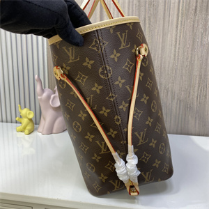 L.V Neverful MM Monogram Canvas Inside Red M41177