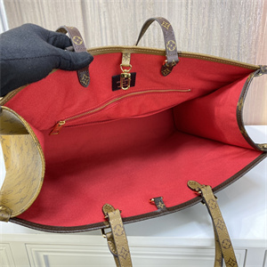 L.V ONTHEGO GM Monogram Canvas with Monogram Long Strap M44576