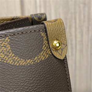 L.V ONTHEGO MM Monogram Canvas with Black Leather Long Strap M45321