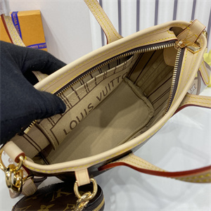 L.V Neverful BB Monogram Canvas Beige  M46705