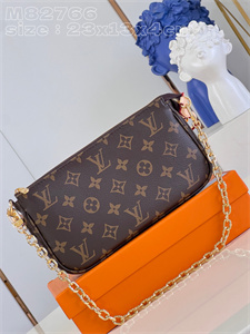 L.V  Pochette Accessories Monogram Canvas M82766