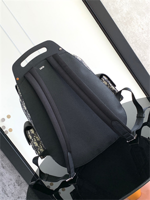 Di.or Maxi Gallop Backpack  Oblique Jacquard With Grained Calfskin