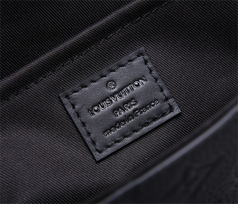 L.V Takeoff Pouch Damier Infini Leather Black N40504