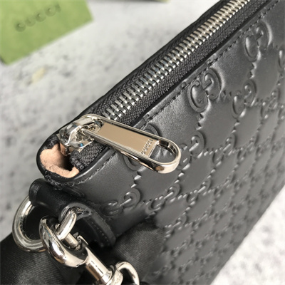Gu.cci GG Black Leather Clutch 473881