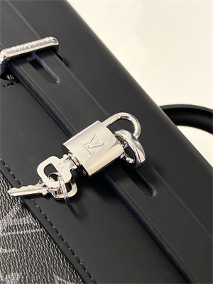 L.V Steamer Backpack Monogram Eclipse M44052