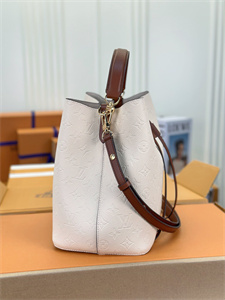 L.V Néonoé MM Bag Monogram Empreinte Cream M45306