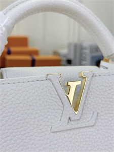 L.V Capucines Mini Bag Taurillon Leather White M22375