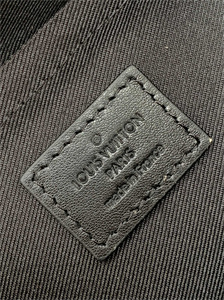 L.V Steamer Messenger Bag Monogram Eclipse M46795