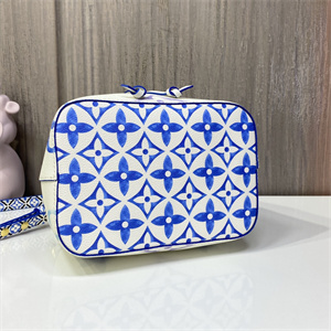 L.V Néonoé BB Bag Giant Monogram Canvas Blue M22986