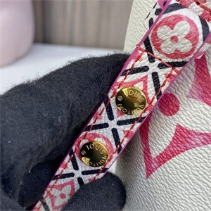 L.V Néonoé BB Bag Giant Monogram Canvas Hot Pink M22986