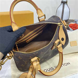 L.V Speedy P9 Bandoulière 25 Monogram Soft Calfskin M24443