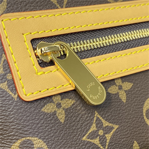 L.V Hudson GM Shoulder Bag Monogram Canvas M40045