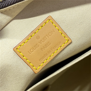 L.V Hudson GM Shoulder Bag Monogram Canvas M40045