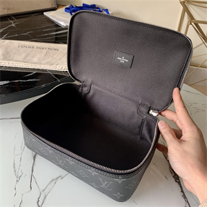 L.V Packing Cube MM Monogram Eclipse M43689