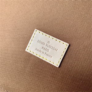 L.V Packing Cube MM Monogram Canvas M43689