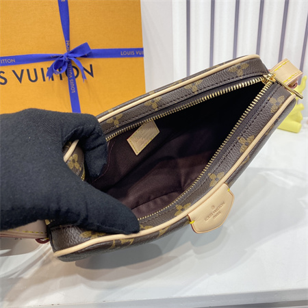 L.V Croissant Bag Monogram Canvas Two Pieces M46828