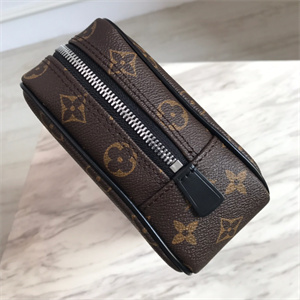 L.V Toilet Pouch GM Monogram Canvas M47506