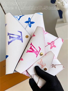 L.V Kirigami Pochette Giant Monogram Canvas M82387