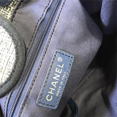 Cha.nel Deauville MM Shopping Bag Mixed Fibers Gold Tone Metal Navy A67001