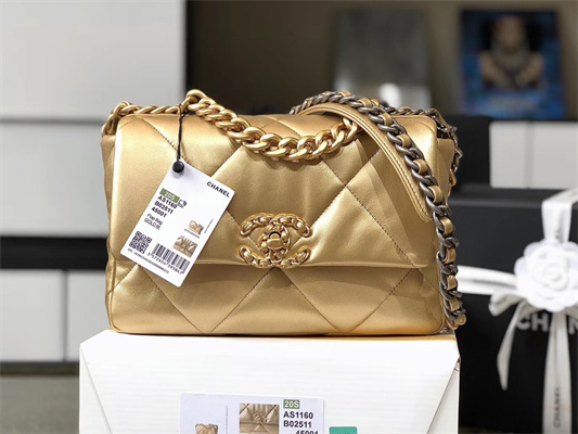 Cha.nel 19 Handbag Goatskin Gold Double C Metal Gold AS1160