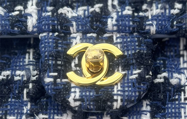 Cha.nel Mini Classic Flap Bag Tweed Gold Tone Metal Dk Blue A01116