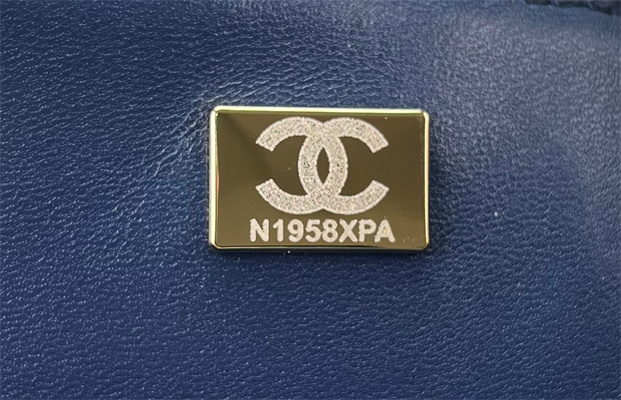 Cha.nel Medium Classic Flap Bag Tweed Gold Tone Metal Blue A01112