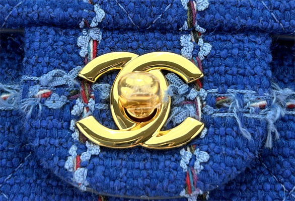 Cha.nel Mini Classic Flap Bag Tweed Gold Tone Metal Dk Blue A01116