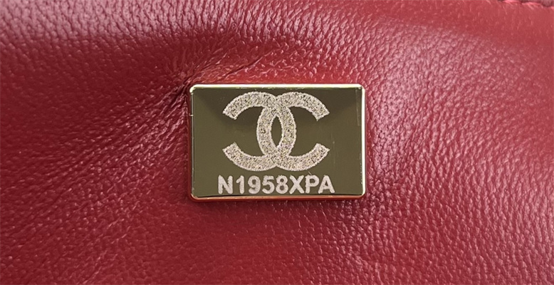 Cha.nel Medium Classic Flap Bag Tweed Gold Tone Metal Red A01112