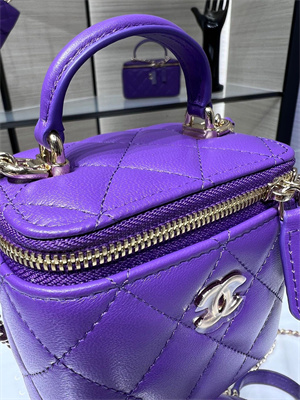 Cha.nel Vanity Case With Chain Lambskin Gold Tone Metal Purple AP2198