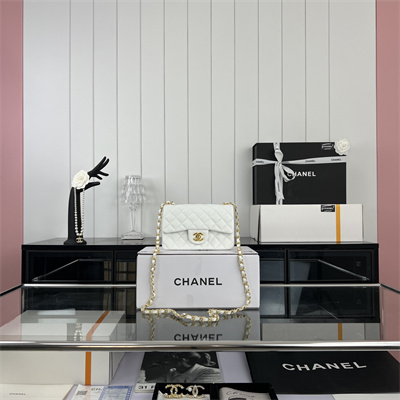 Cha.nel Mini Classic Flap Bag Grained Calfskin Gold Tone Metal White 01116