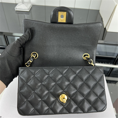 Cha.nel Mini Classic Flap Bag Grained Calfskin Gold Tone Metal Black 01116