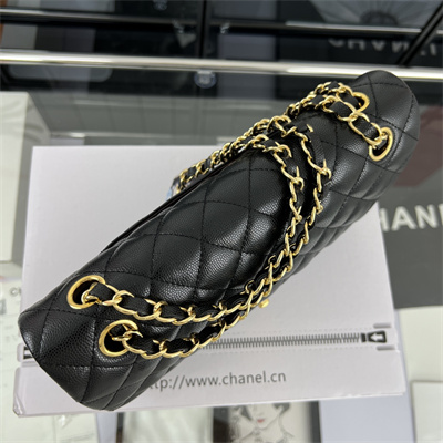 Cha.nel Medium Classic Flap Bag Grained Calfskin Gold Tone Metal Black 01112