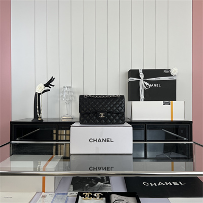 Cha.nel Medium Classic Flap Bag Grained Calfskin Silver Tone Metal Black 01112 (Flap Edge Stitch)