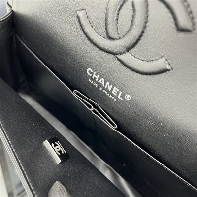 Cha.nel Medium Classic Flap Bag Lambskin Black Tone Metal Black 01112