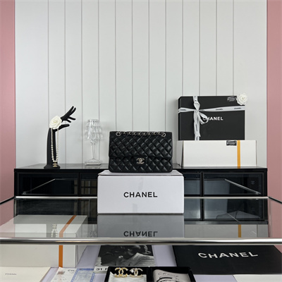 Cha.nel Medium Classic Flap Bag Lambskin Silver Tone Metal Black 01112