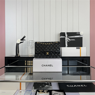 Cha.nel Large Classic Flap Bag Lambskin Gold Tone Metal Black 58600