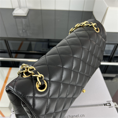 Cha.nel Large Classic Flap Bag Lambskin Gold Tone Metal Black 58600