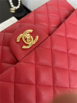 Cha.nel Medium Classic Flap Bag Grained Calfskin Gold Tone Metal Red 01112